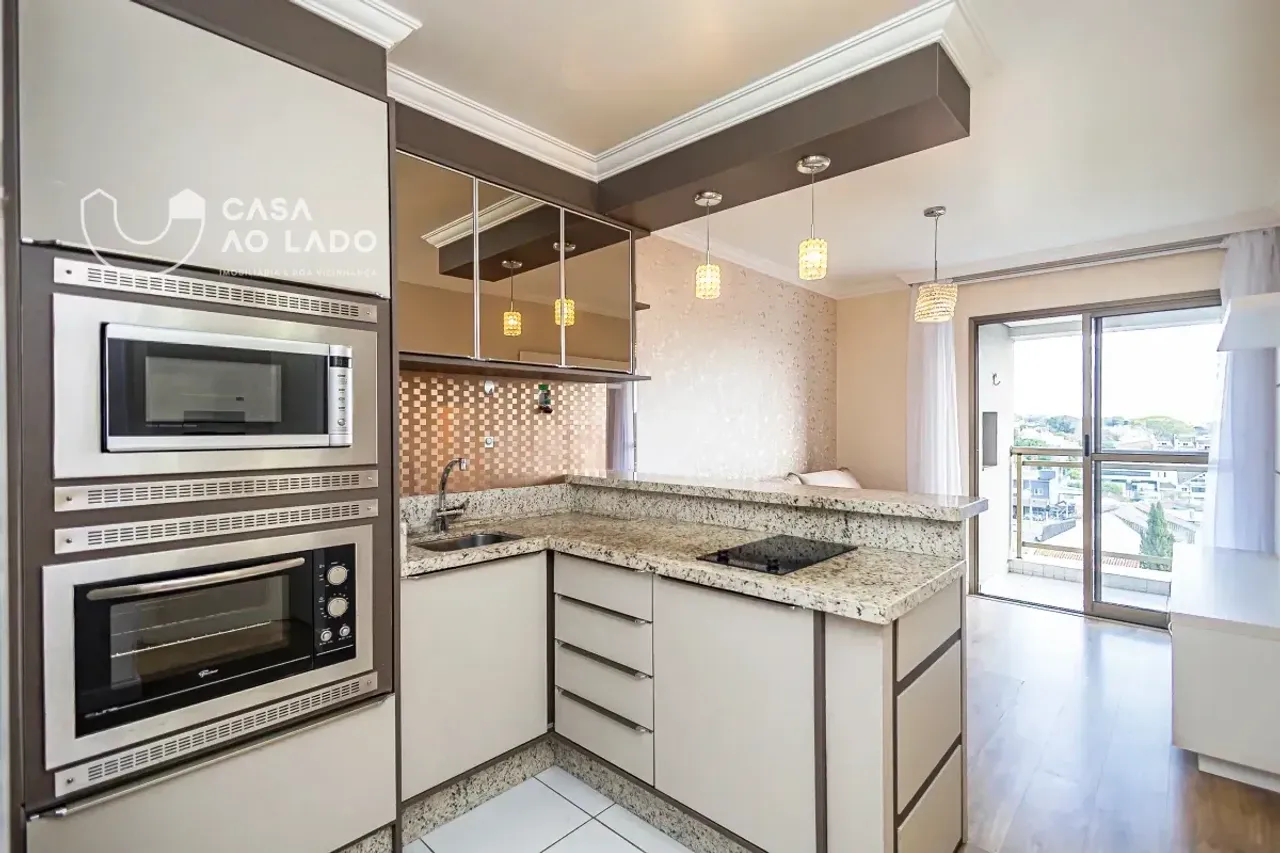 Wood or laminate floors in a one-bedroom apartment, 42 m²