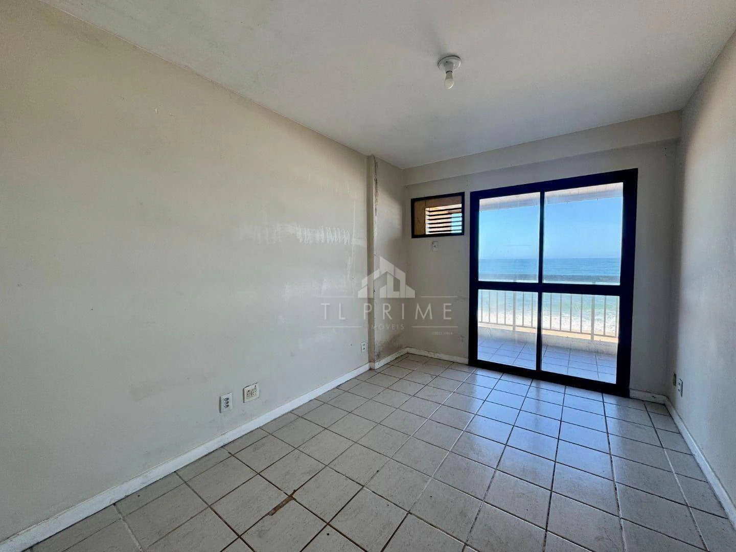 2-bedroom apartment with a private pool — photo 18