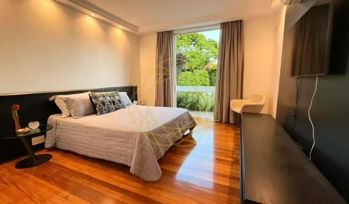 Casa para locação com 4 quartos e 5 banheiros — photo 20