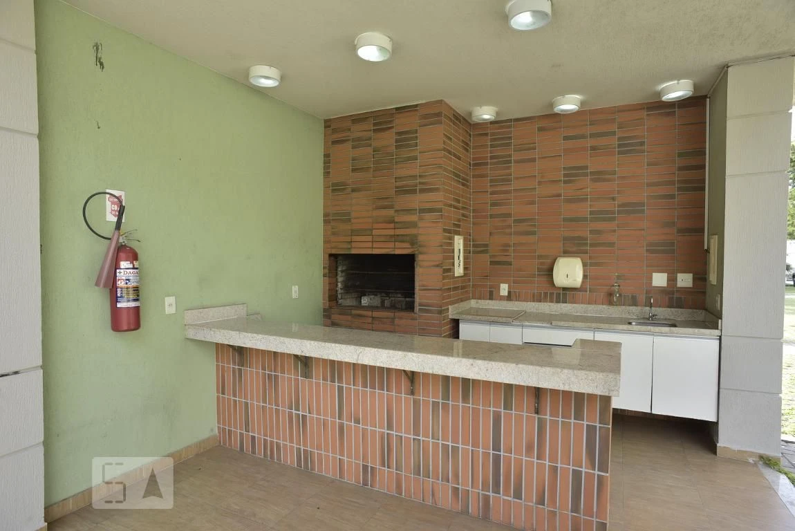 2-bedroom apartment with a mountain view — photo 38