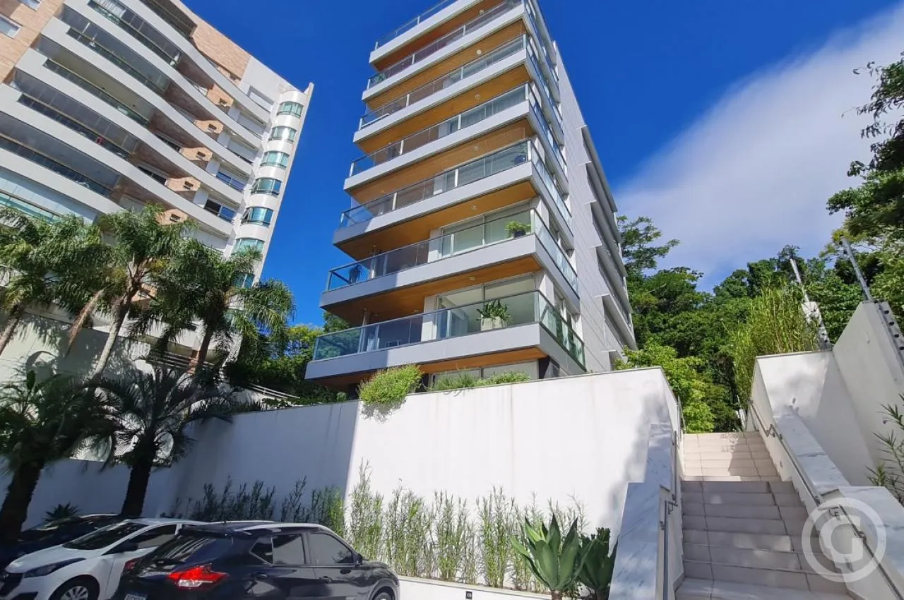 2-bedroom apartment with a water view in Florianópolis — photo 13