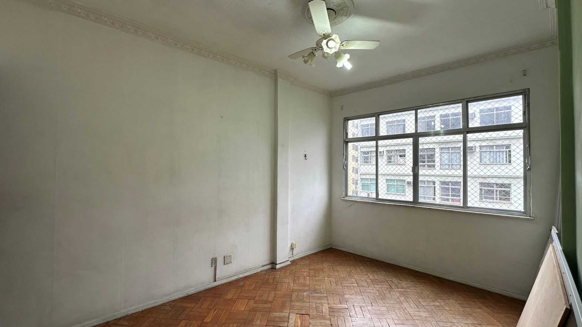 1-bedroom apartment with a separate kitchen and no parking — photo 18