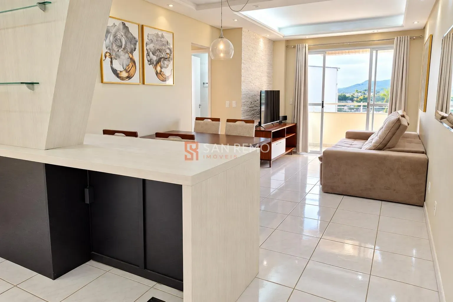 Mountain view in a 2-bedroom apartment, 65 m² — photo 9
