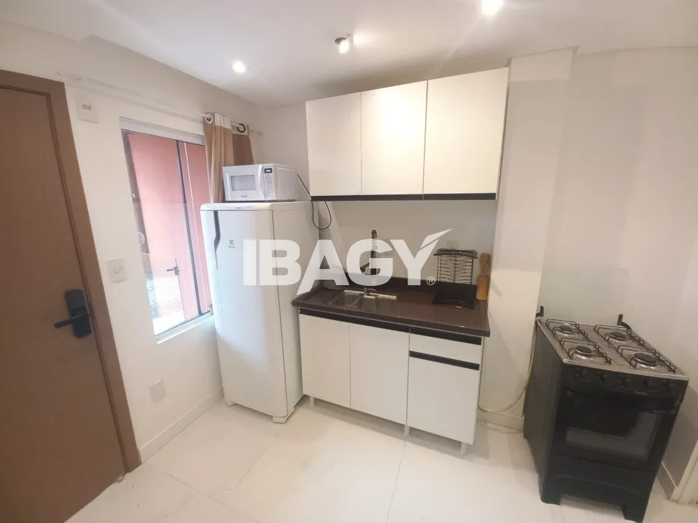 Apartamento amueblado de 1 dormitorio con cocina abierta — photo 2