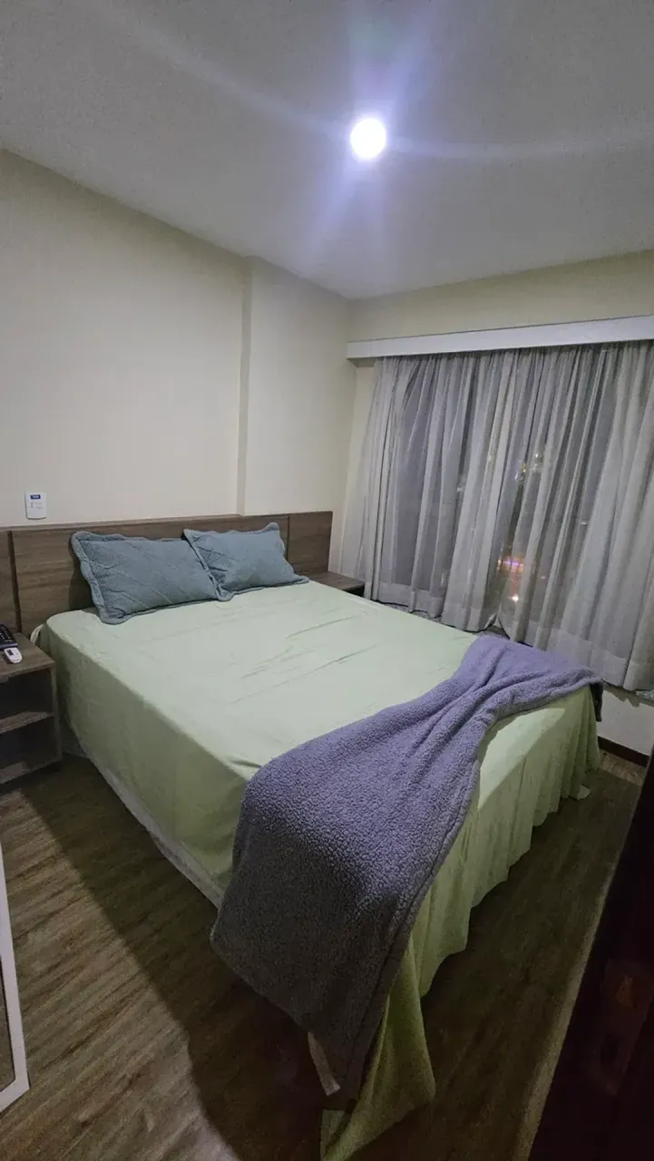 Furnished 1-bedroom apartment with open-plan kitchen — photo 6