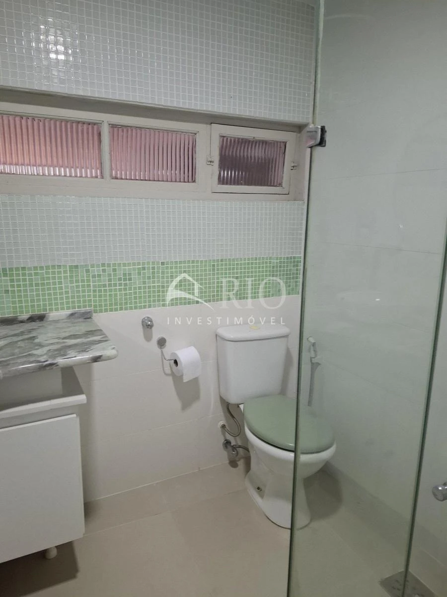 Unfurnished house with 4 bedrooms and 6 bathrooms, 945 m² — photo 18