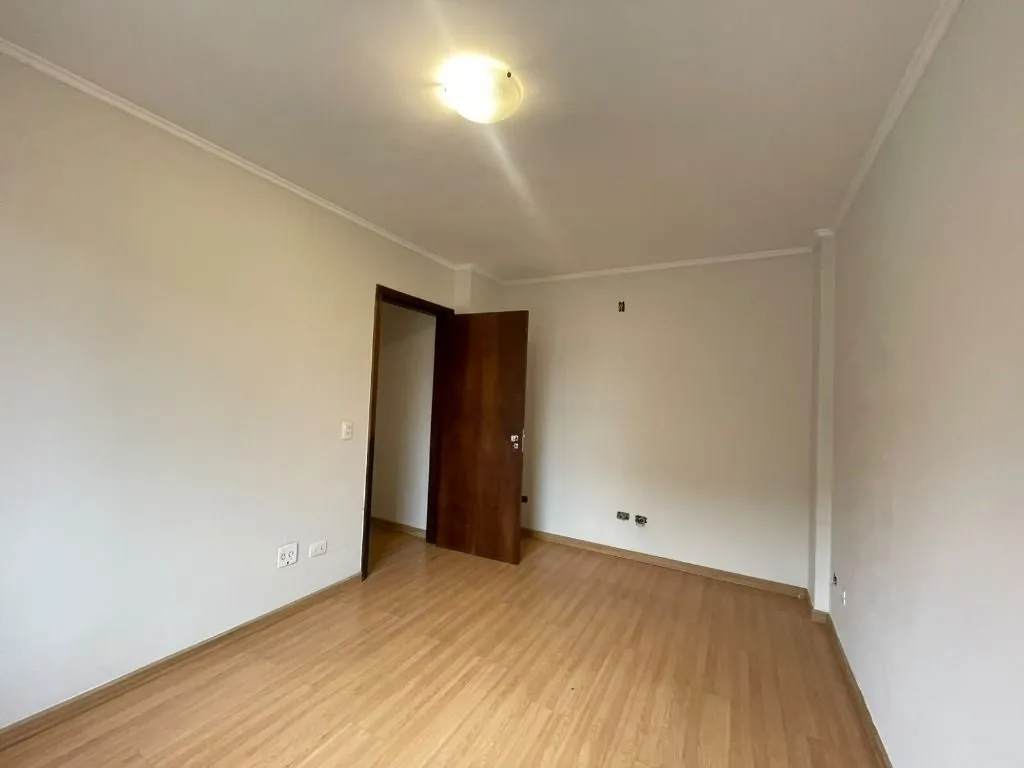 3-bedroom apartment, 1 with its own bathroom, 90 m² — photo 26