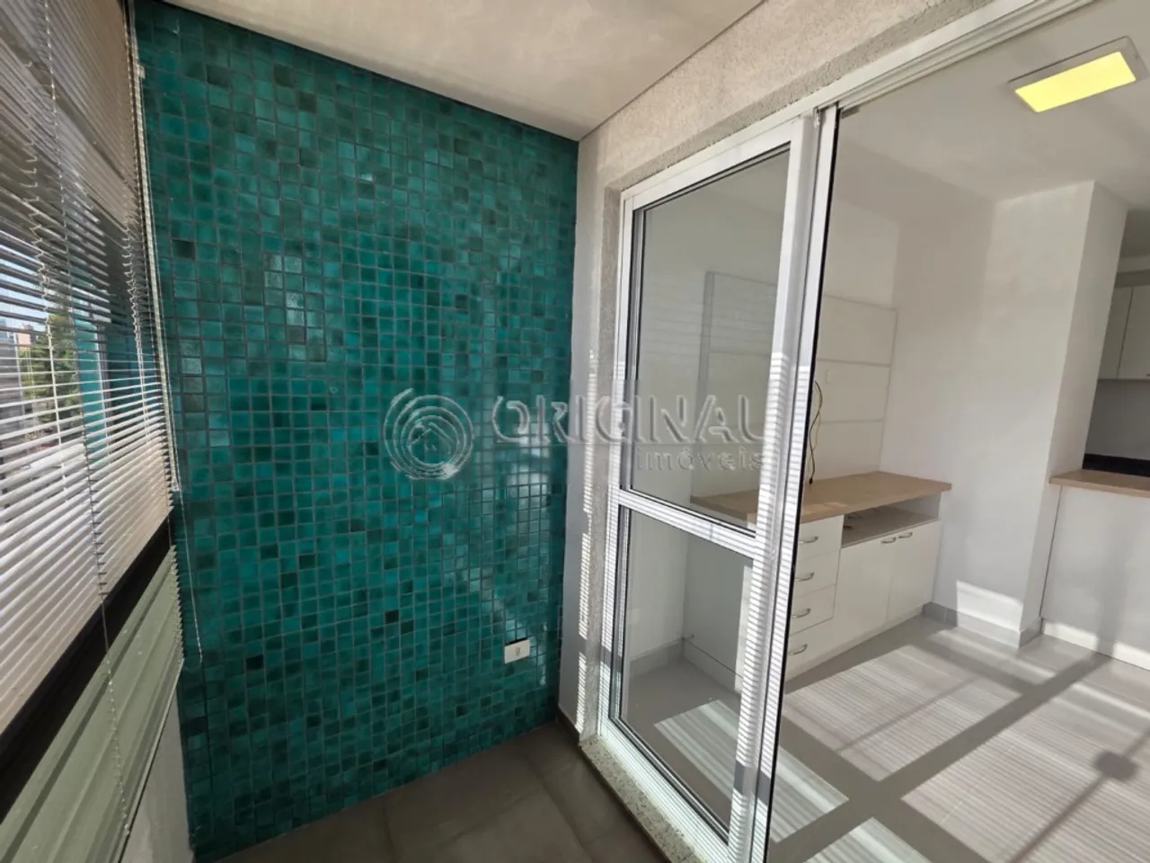 1-bedroom apartment with a balcony and 1 parking space — photo 17