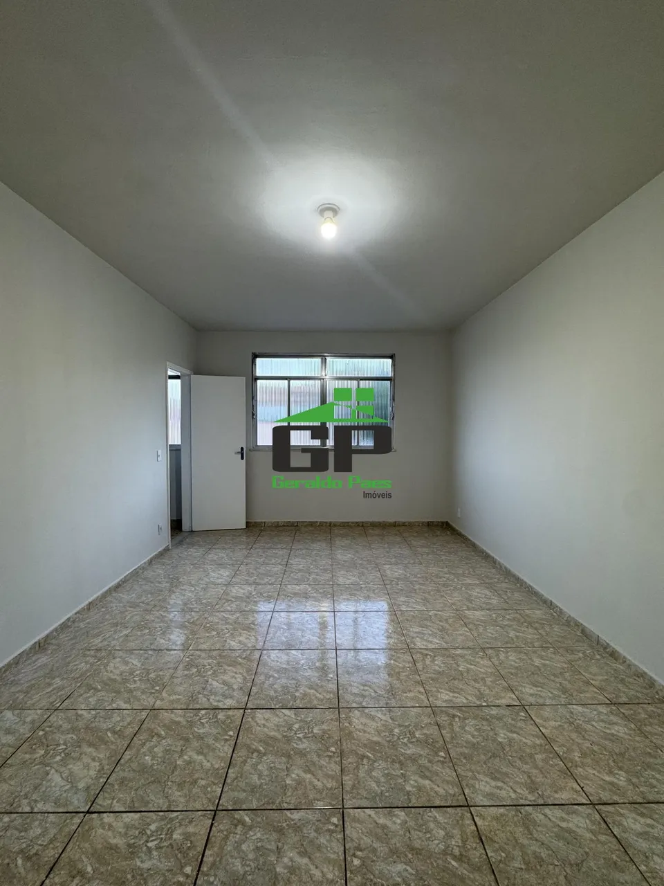 2-bedroom apartment with separate closed kitchen — photo 9