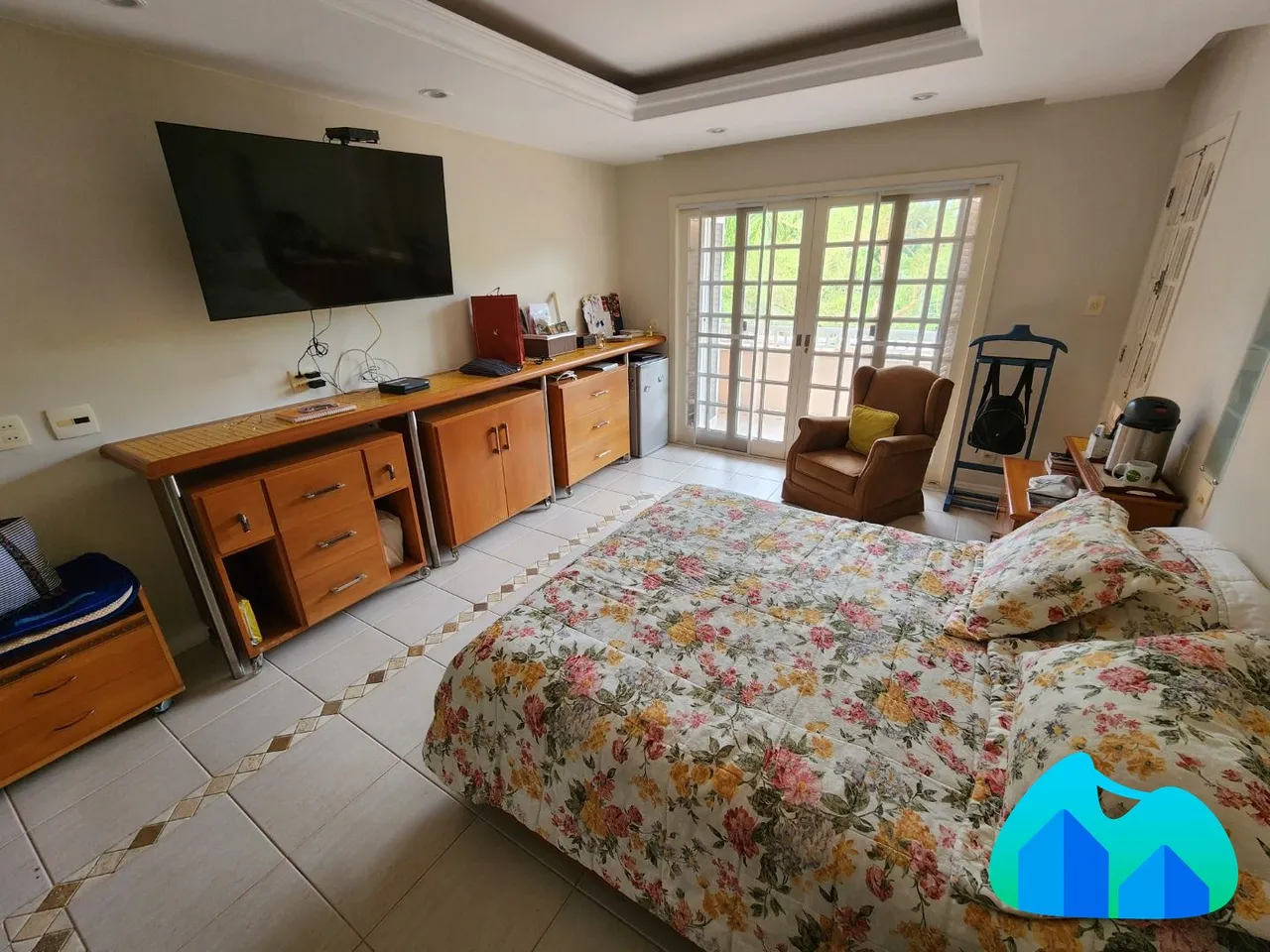 Casa mobiliada com 5 suítes e 3 vagas de garagem — photo 4