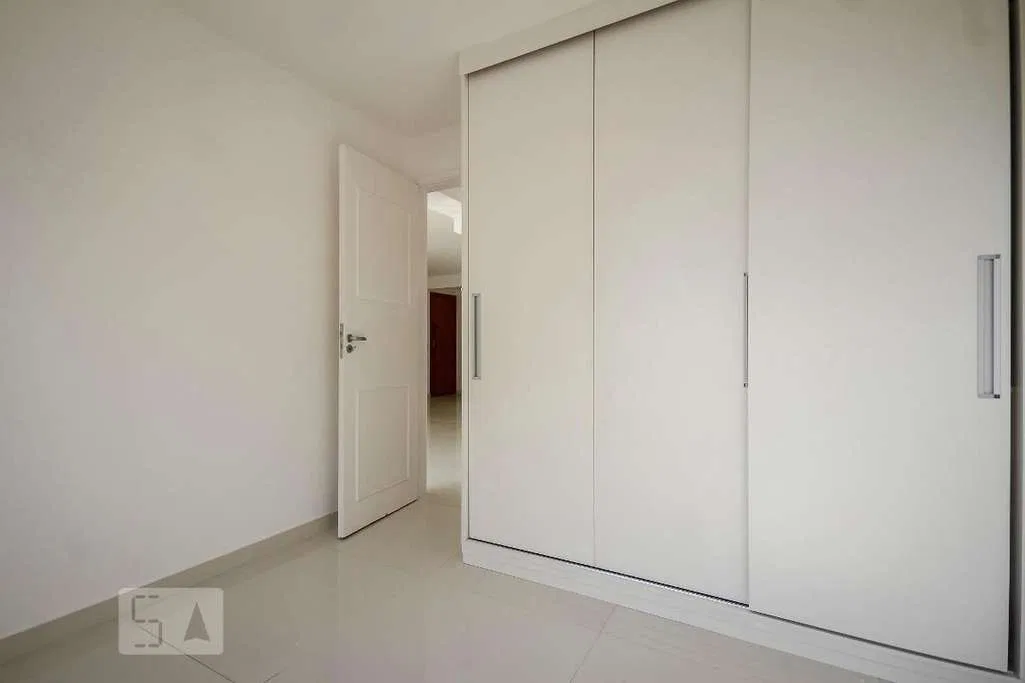 197 m² rental coverage with 2 bedrooms and 3 baths — photo 14