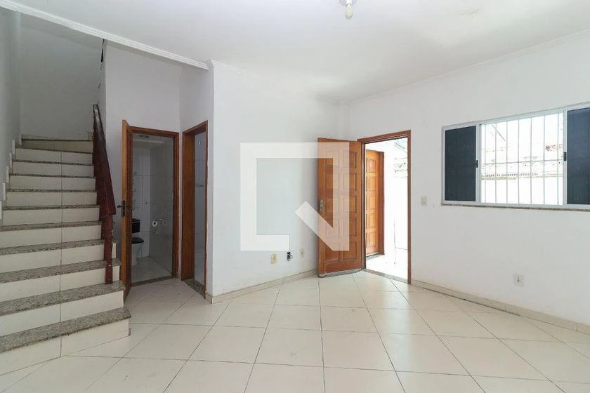 Balcony with a grill in a 2-bedroom house, 125 m² — photo 19