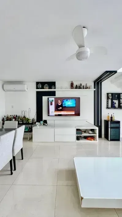 Casa com 5 suítes e piscina externa no condomínio — photo 47