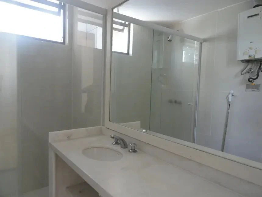 3-bedroom apartment in a building with a sauna — photo 12