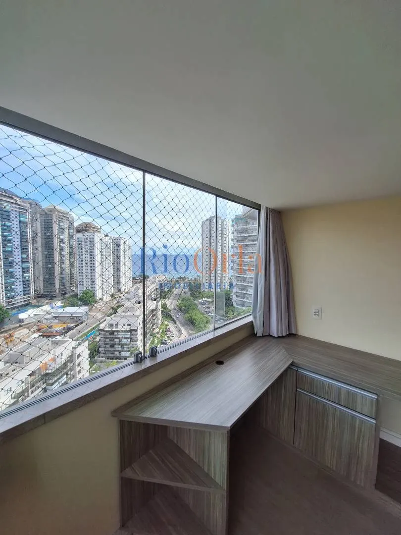Unfurnished apartment with 4 bedrooms and 5 bathrooms — photo 53