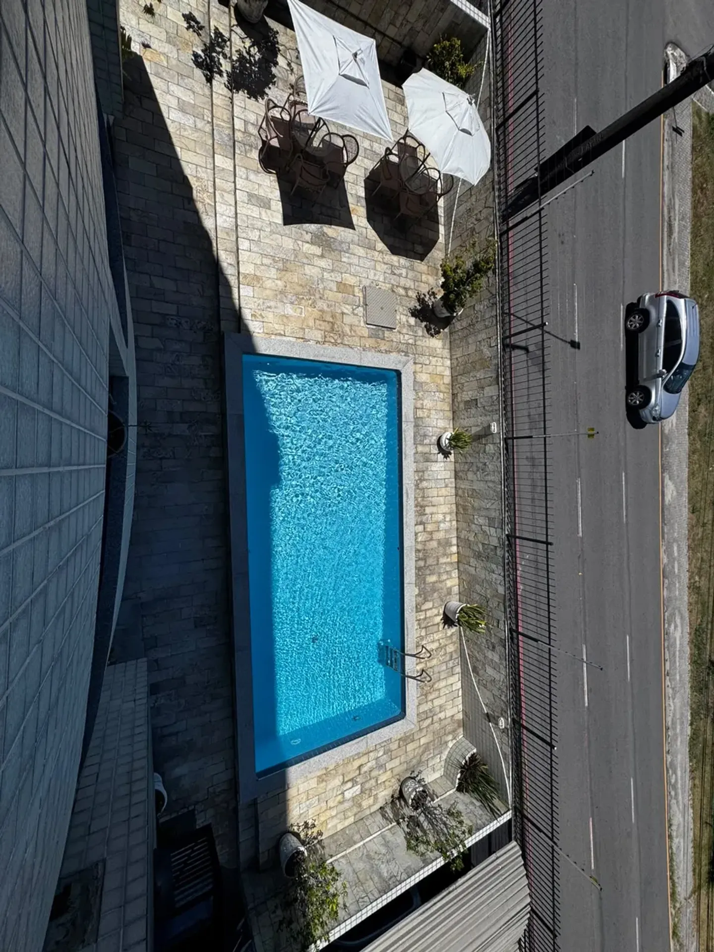 3-bedroom apartment with an enclosed balcony — photo 25