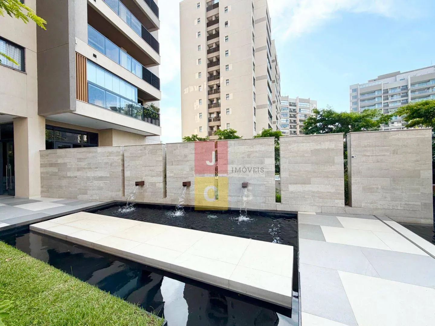 80 m² apartment with 2 bedrooms and a glass balcony — photo 58