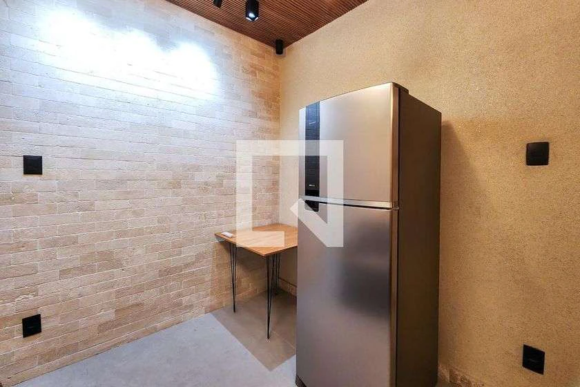 Studio de 21 m² reformado, 1 quarto e 1 banheiro