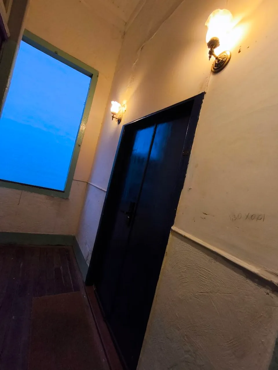 Furnished apartment, 25 m², with wood or laminate floors — photo 16