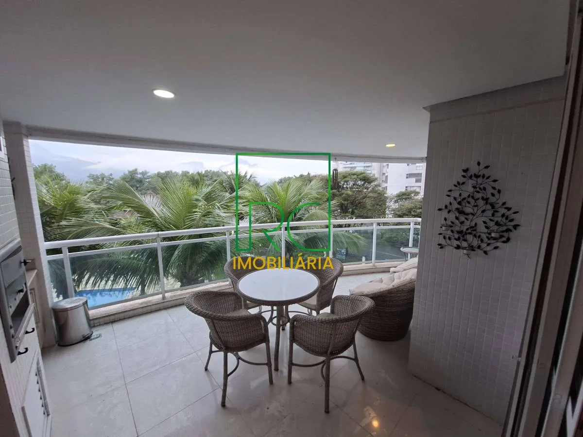 3-suite apartment with enclosed balcony and 115 m² — photo 11