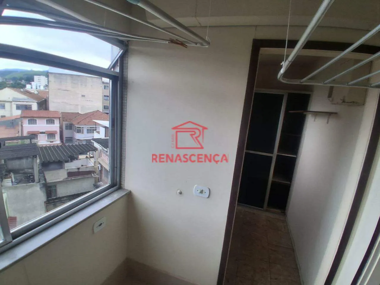 Квартира на 2-му поверсі з дерев'яною підлогою або ламінатом — photo 6