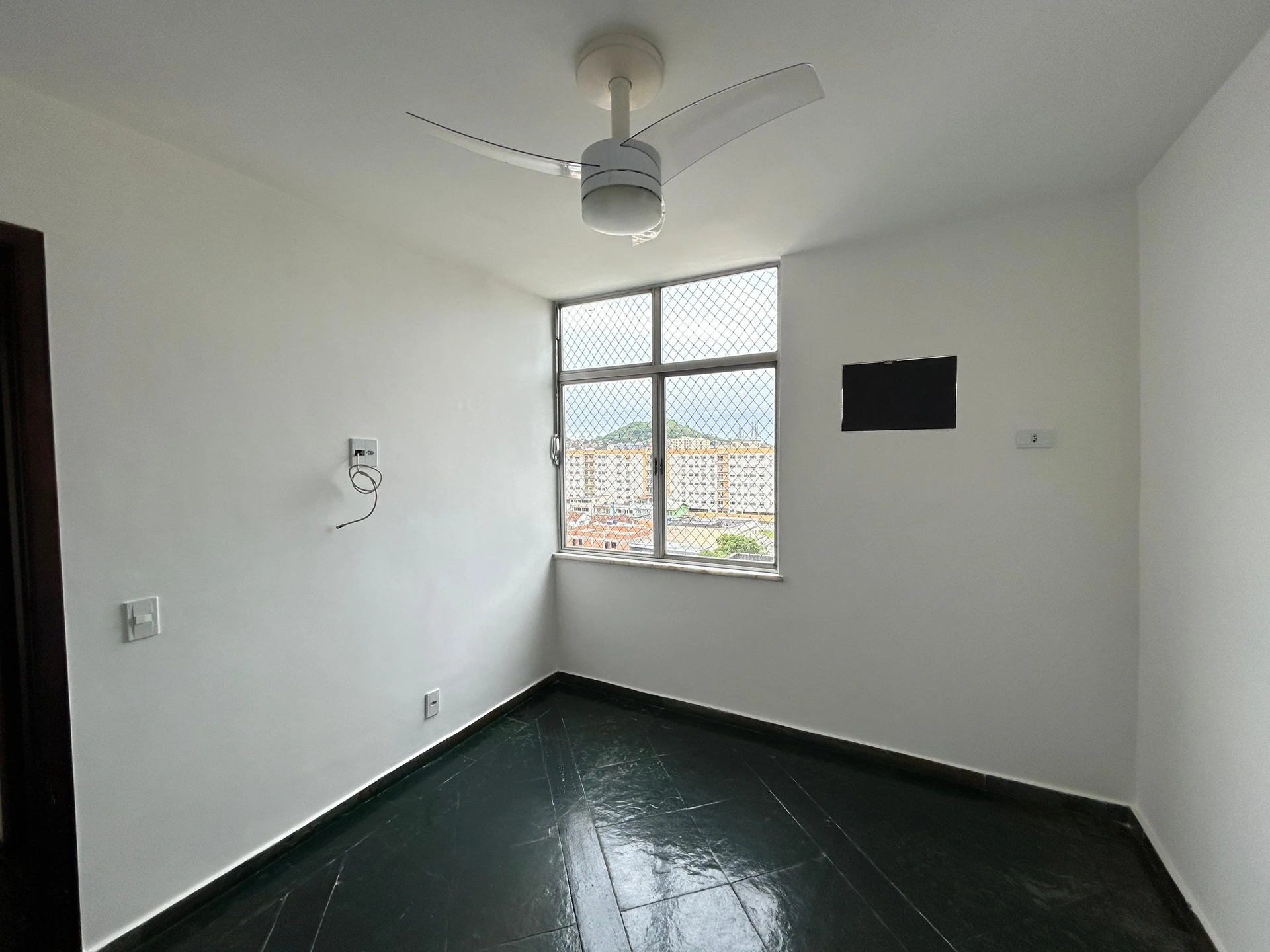 72 m² apartment with a home office and a mountain view — photo 12