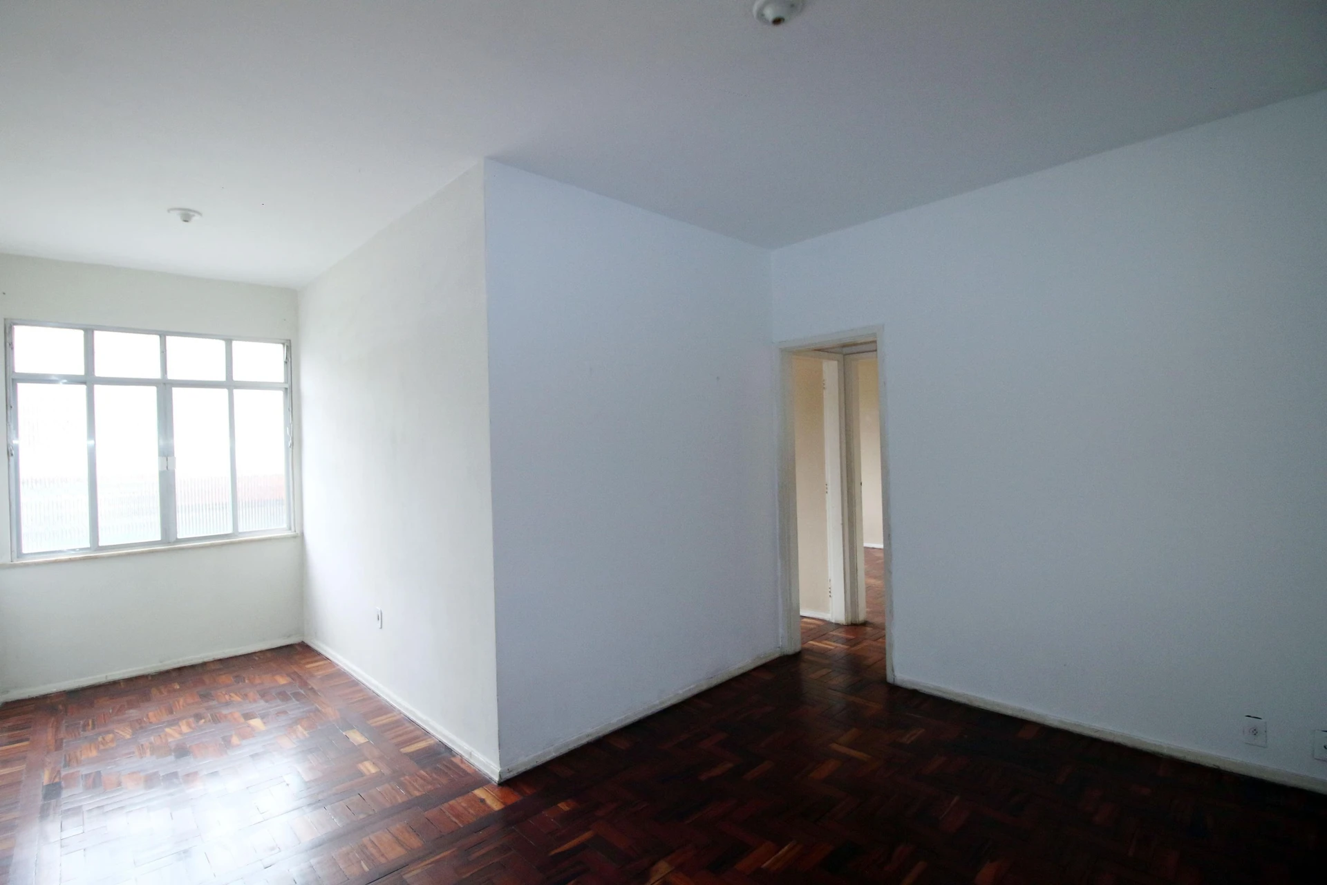 Rental apartment with 2 bedrooms and a private garden — photo 6