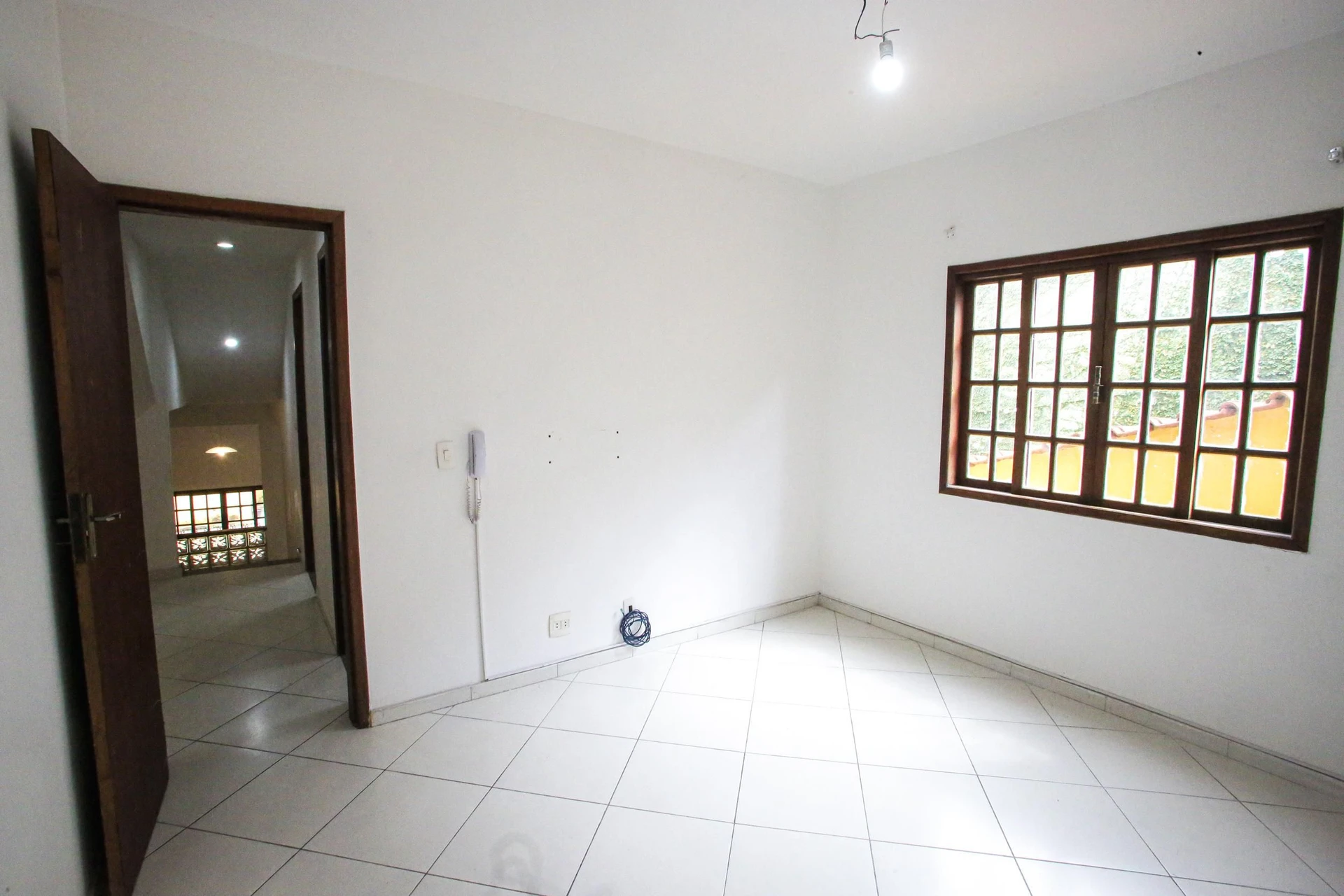 4-bedroom house with a bathtub in Rio de Janeiro — photo 18