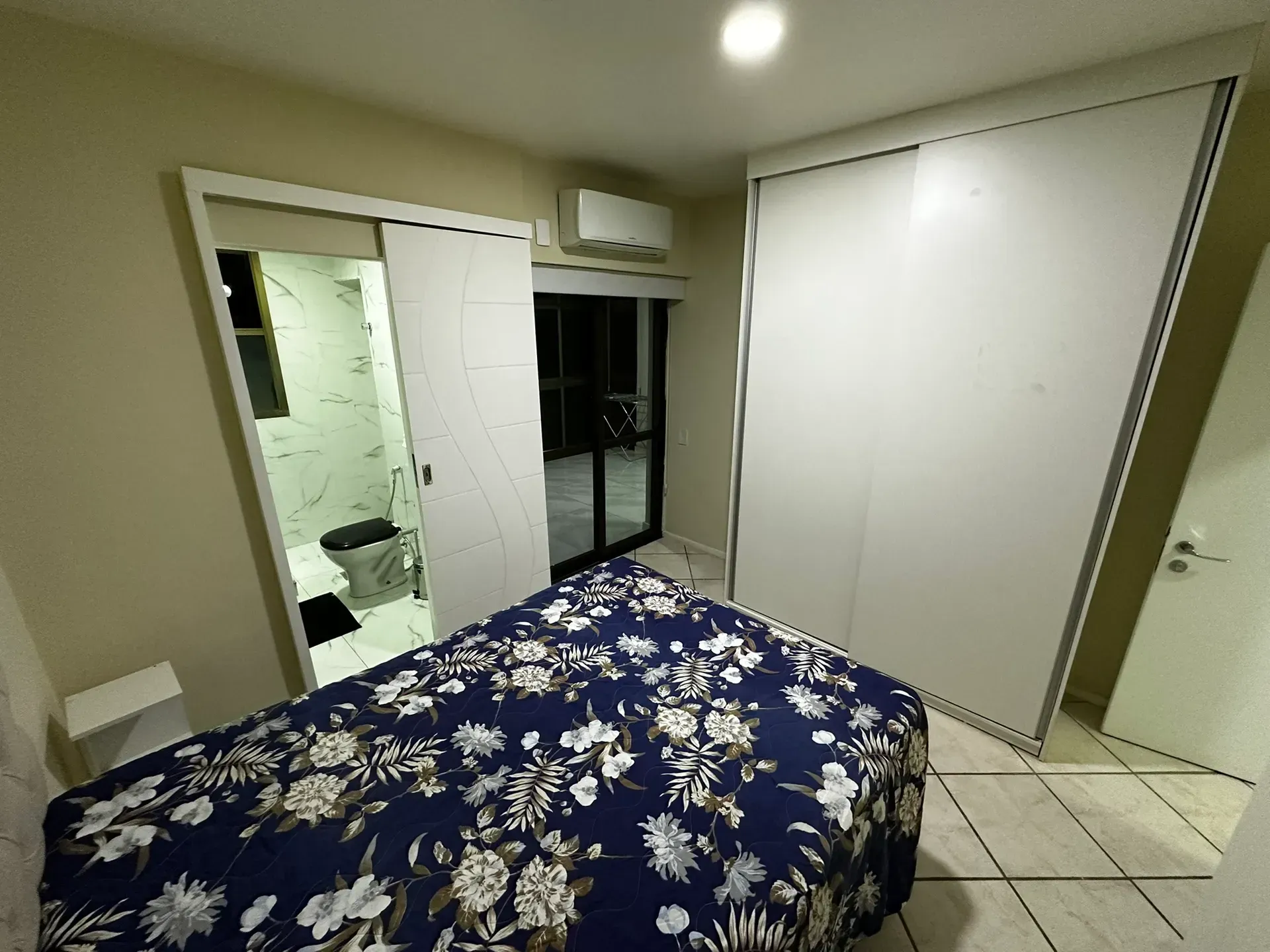 Furnished apartment with 2 bedrooms and 2 parking spaces — photo 28