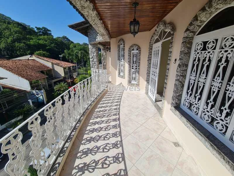 Triplex house with 4 bedrooms and 4 bathrooms — photo 22