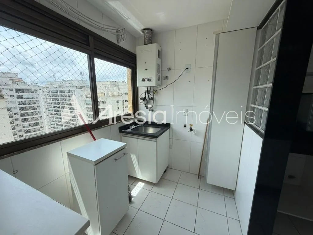 4-bedroom apartment in a building with a sauna — photo 6