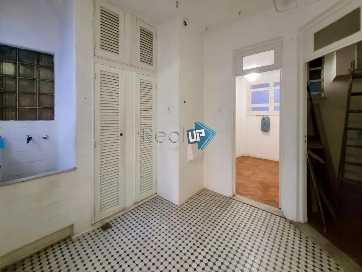 Apartamento para locação com 5 dormitórios e janelas do chão ao teto — photo 49