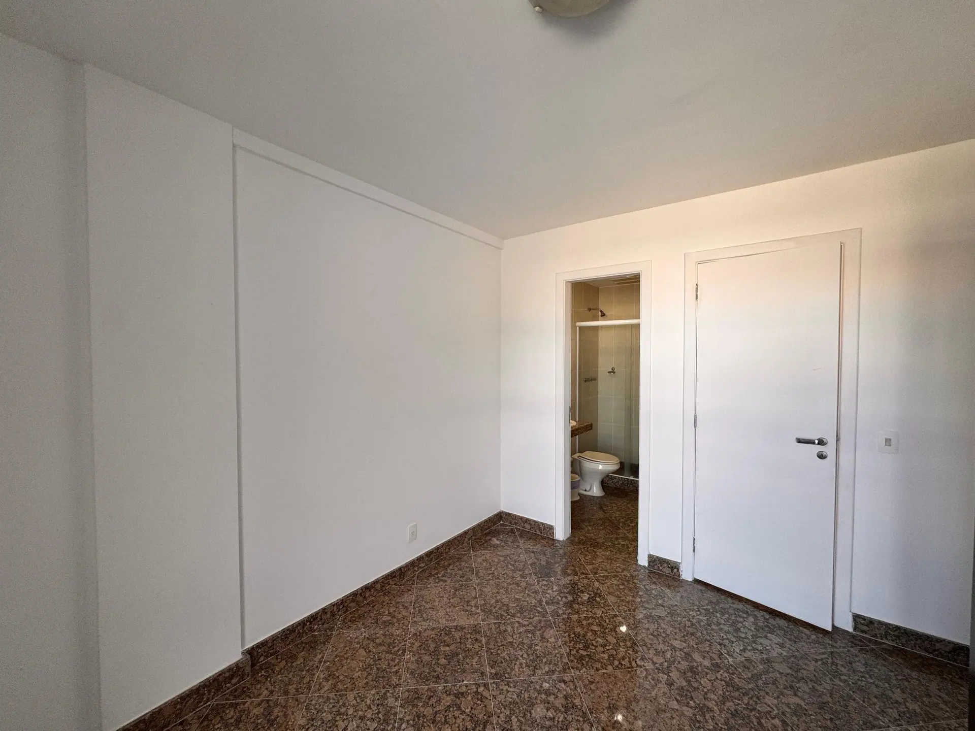 Apartamento, 233 m², com janelas do piso ao teto — photo 54