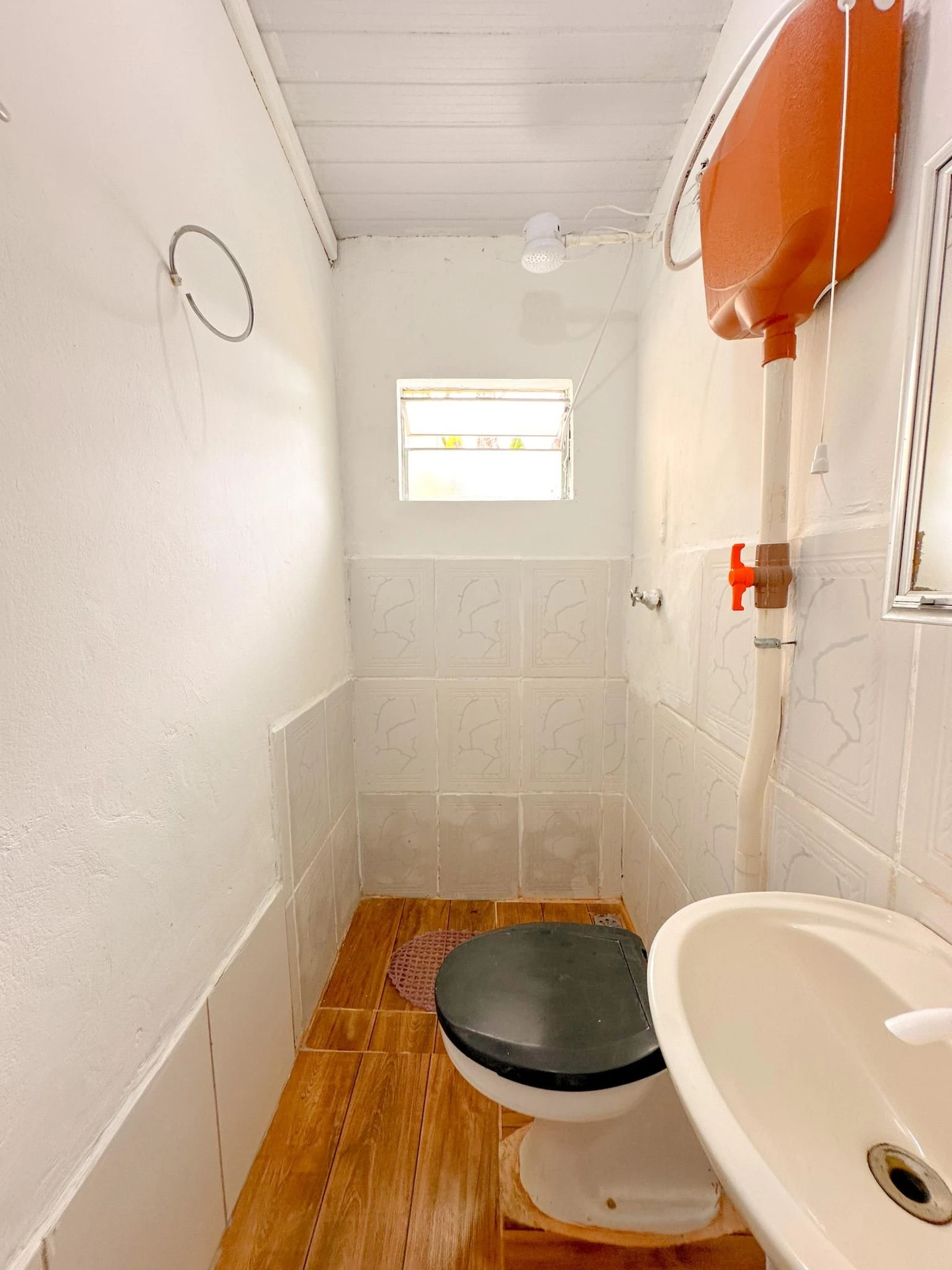 Furnished studio with 1 bedroom and private garden — photo 8