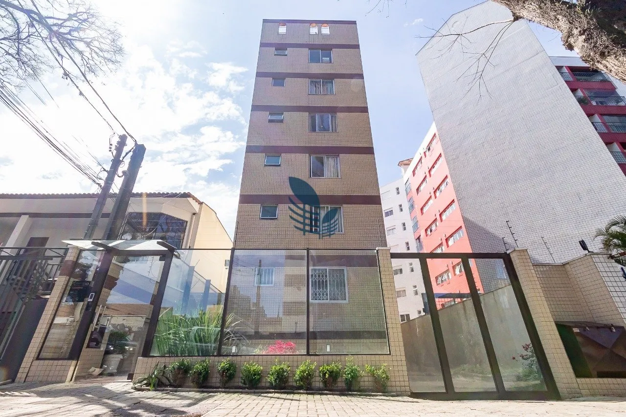 2-bedroom apartment with a bathtub in Curitiba — photo 10
