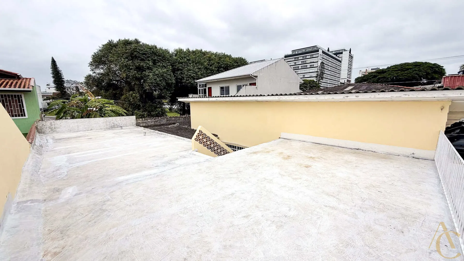 Casa residencial com 4 quartos e 1 banheiro, 263 m² — photo 37