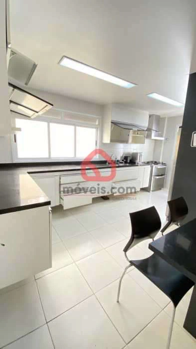 Condo house with 3 en-suite bedrooms and 400 m² — photo 28