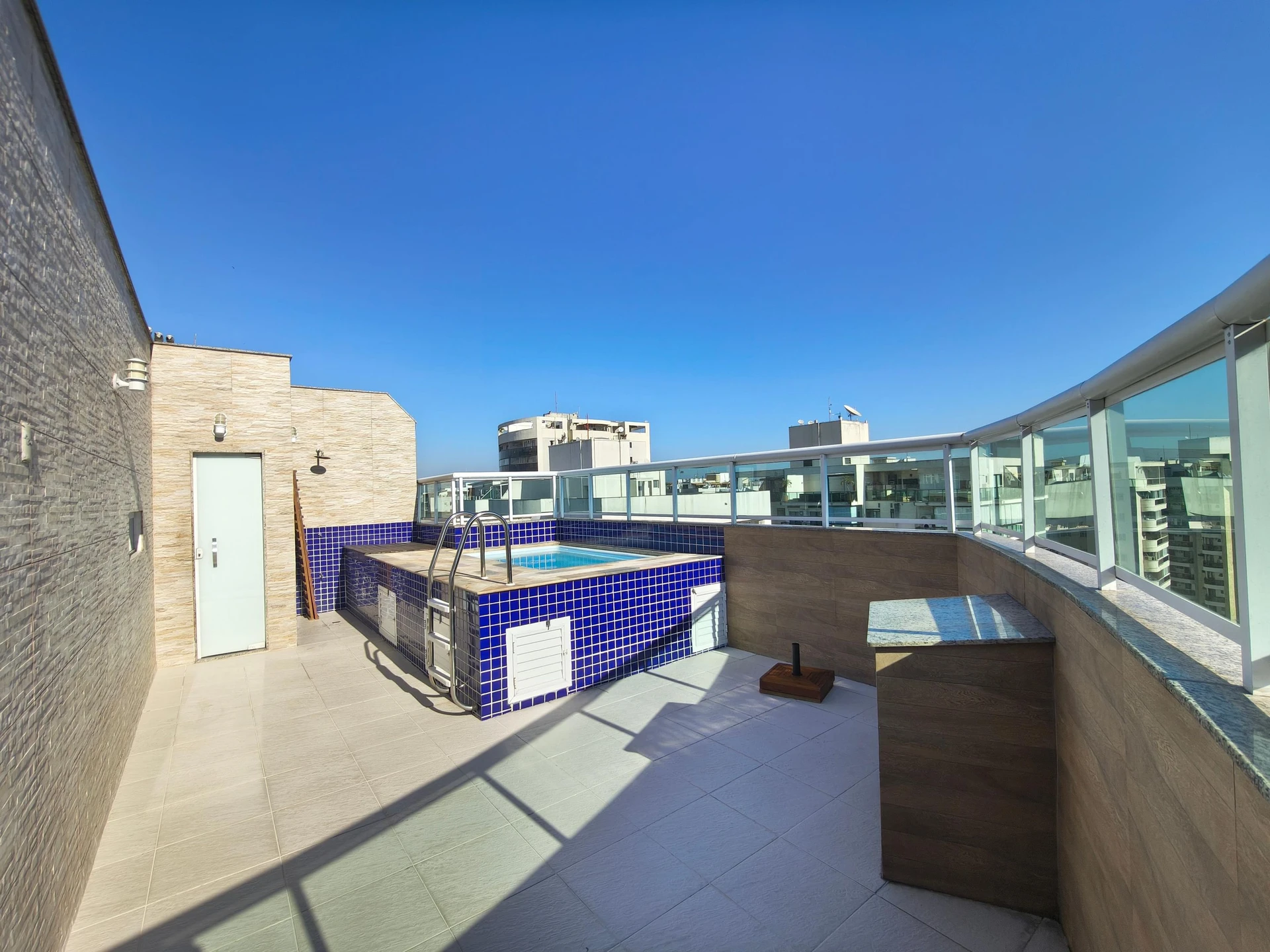 3-bedroom apartment in a building with a sauna — photo 35