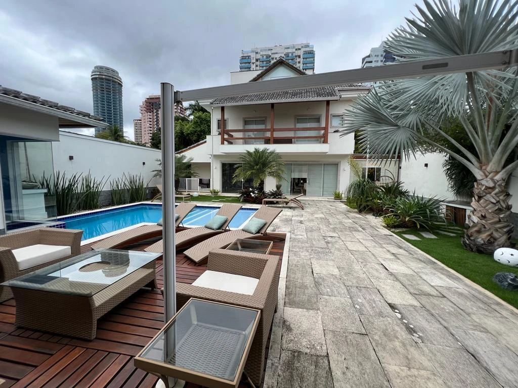 Furnished 700 m² house with 4 en-suites and 4 parking — photo 10