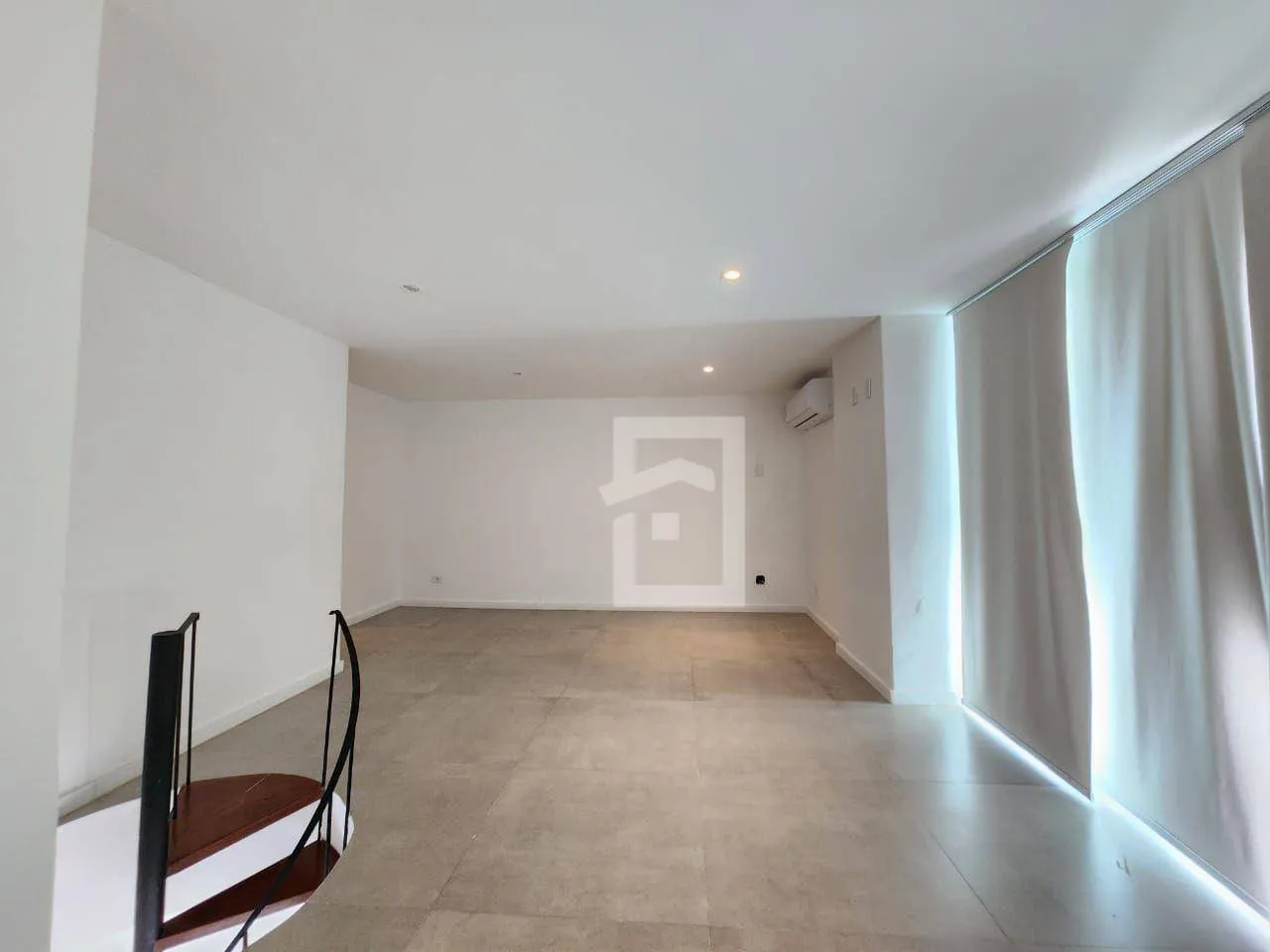 197 m² apartment on the 22nd floor with a private garden — photo 29