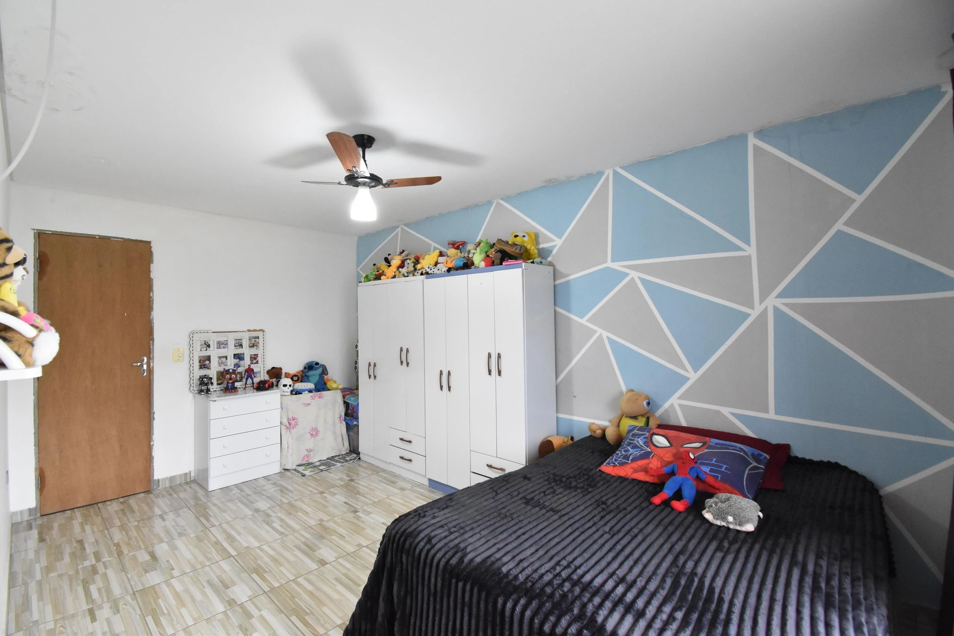 3-bedroom house with 2 bathrooms and open parking — photo 3