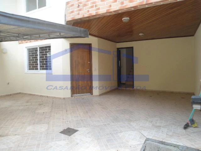 Balcony with a grill in a 3-bedroom apartment, 160 m² — photo 17