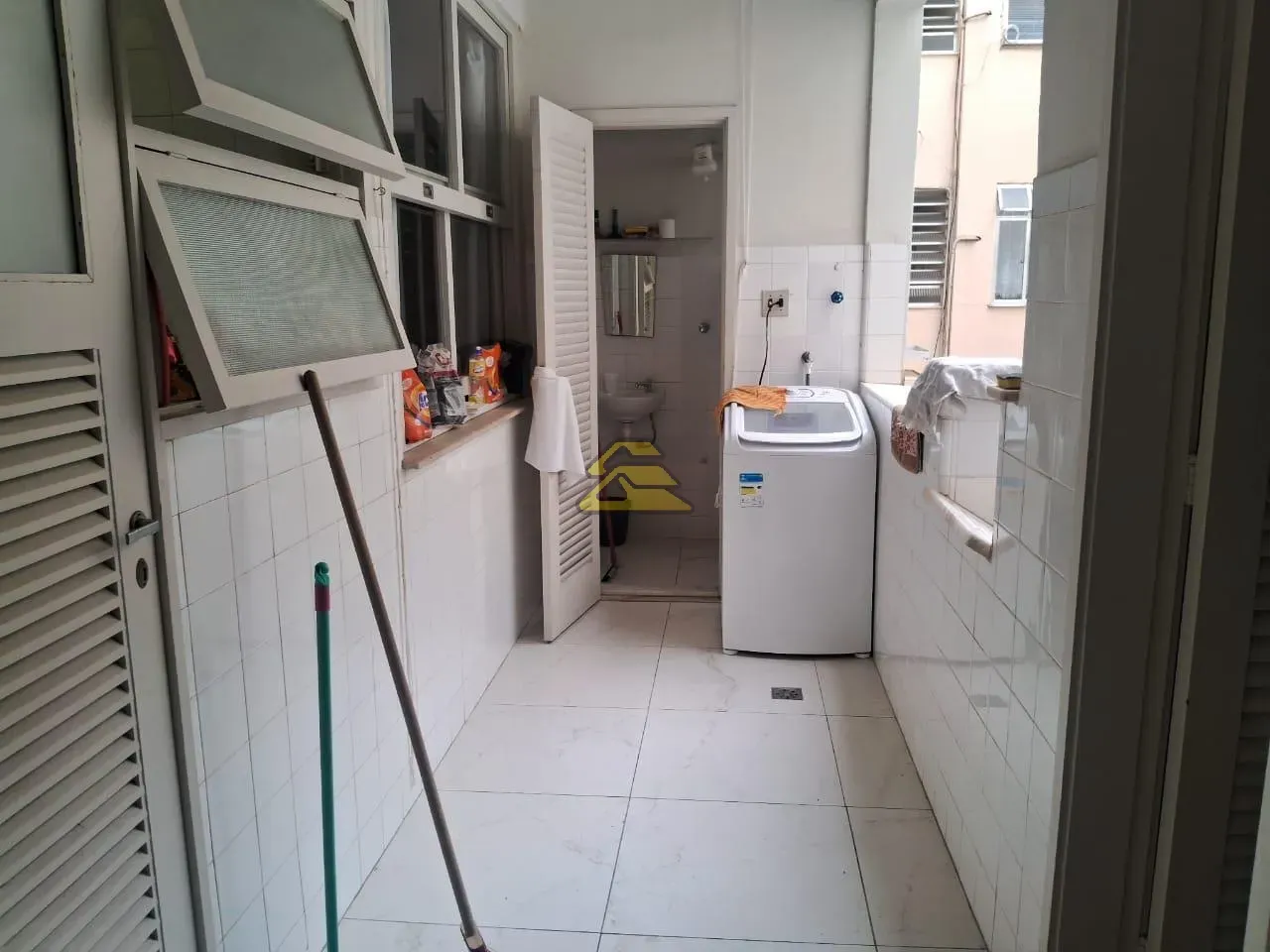 3-bedroom apartment with 1 parking space and 1 bath — photo 40