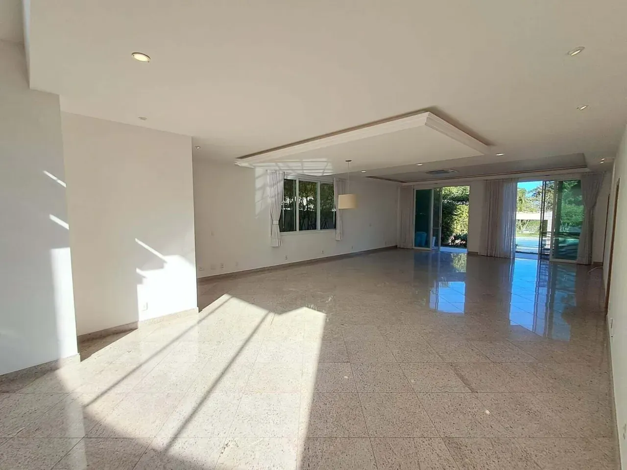 House for rent with 1,500 m², 4 bedrooms and 5 baths — photo 37