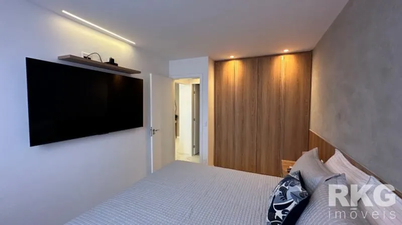 Furnished 1-bedroom apartment with open-plan kitchen — photo 8