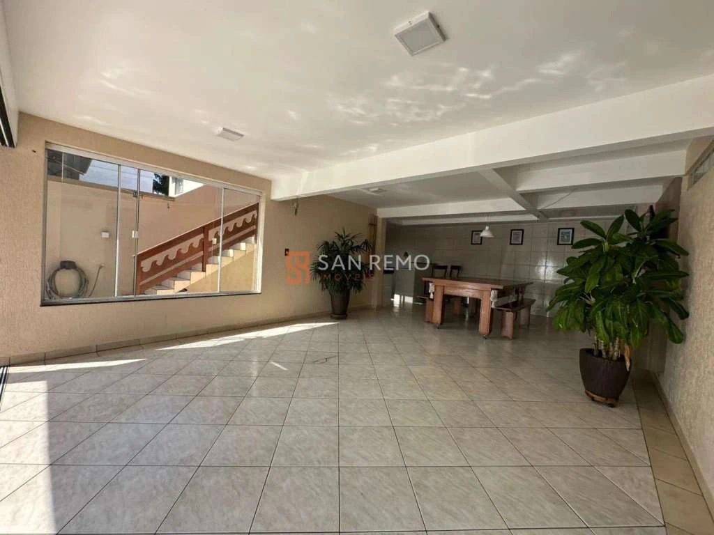 Casa com 3 quartos e 3 banheiros, 264 m² — photo 4