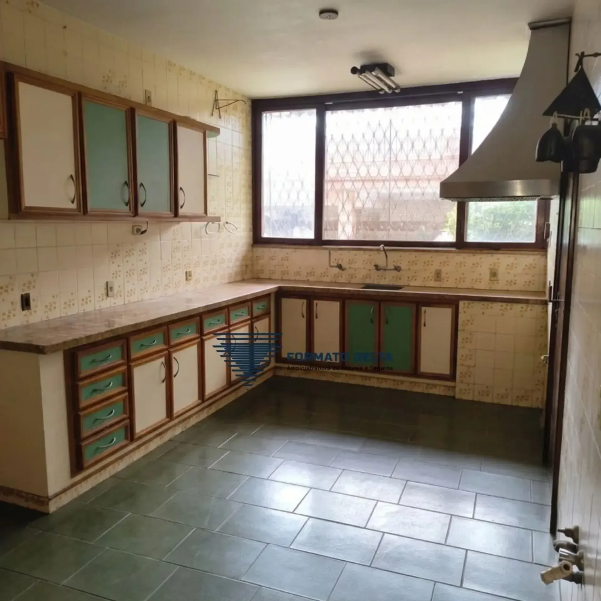 Casa com 8 quartos, 4 banheiros e 7 vagas no 2º andar — photo 8