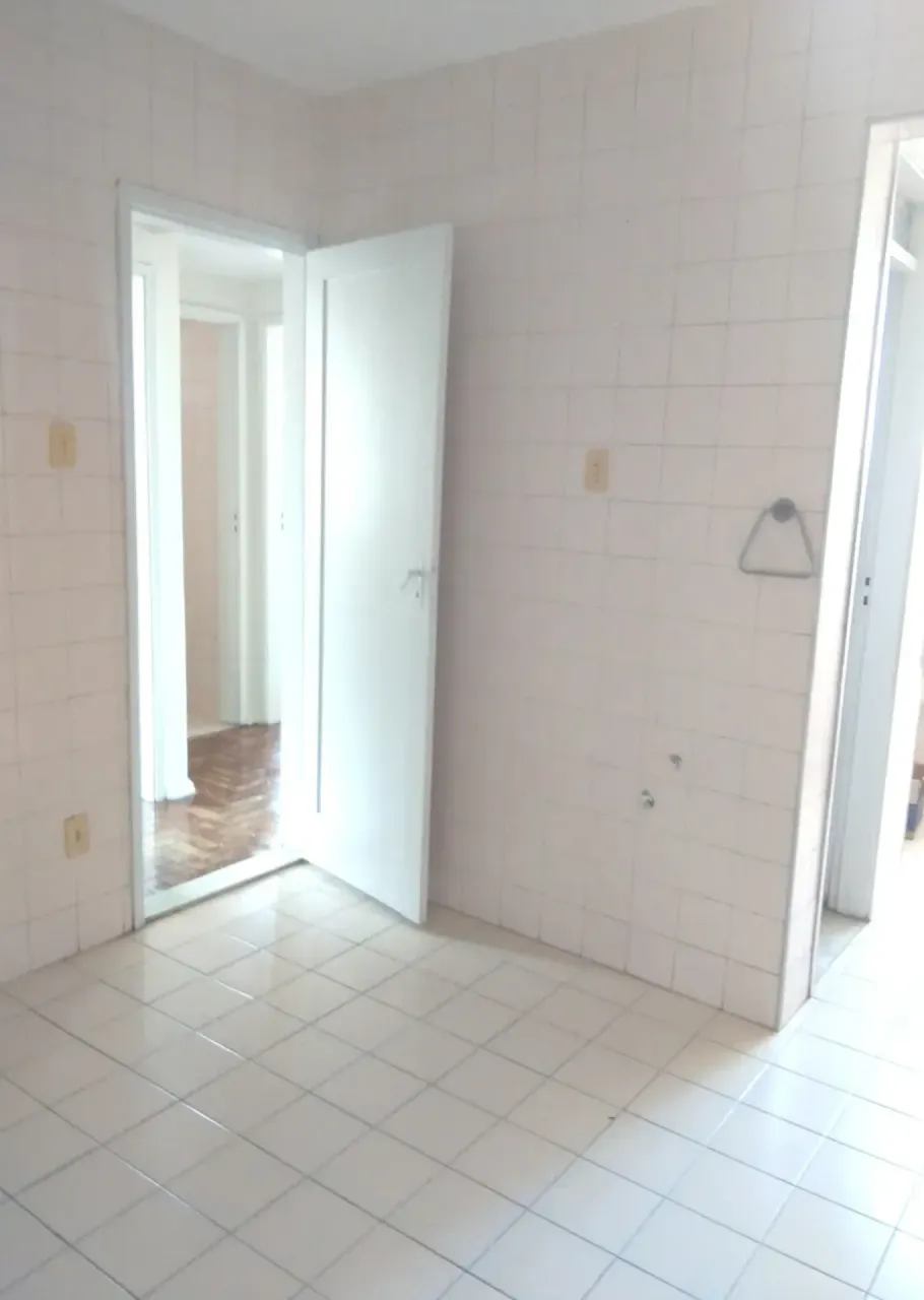 3-bedroom apartment with 1 bathroom, no parking — photo 18