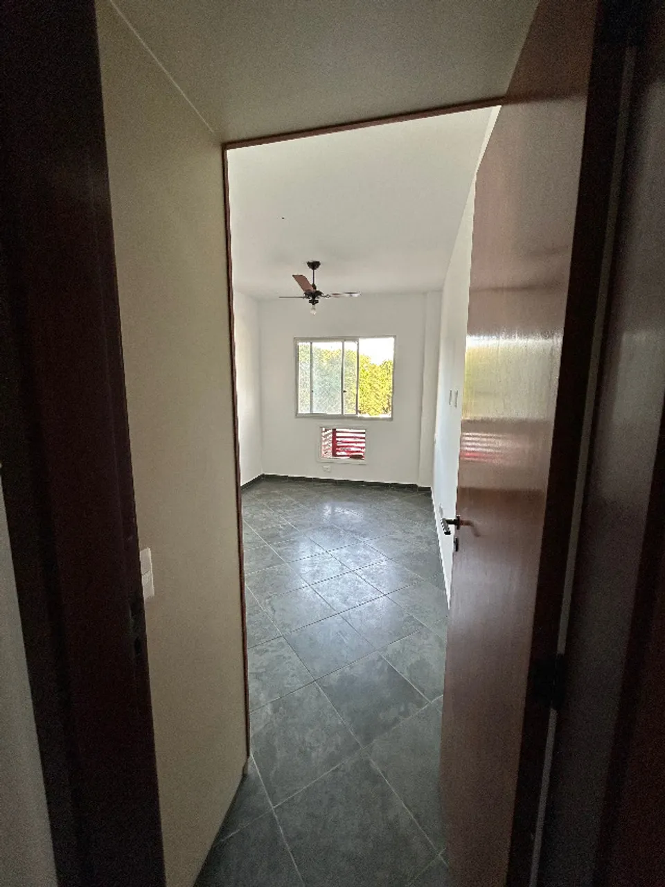 1-bedroom apartment with balcony and 1 parking spot — photo 3