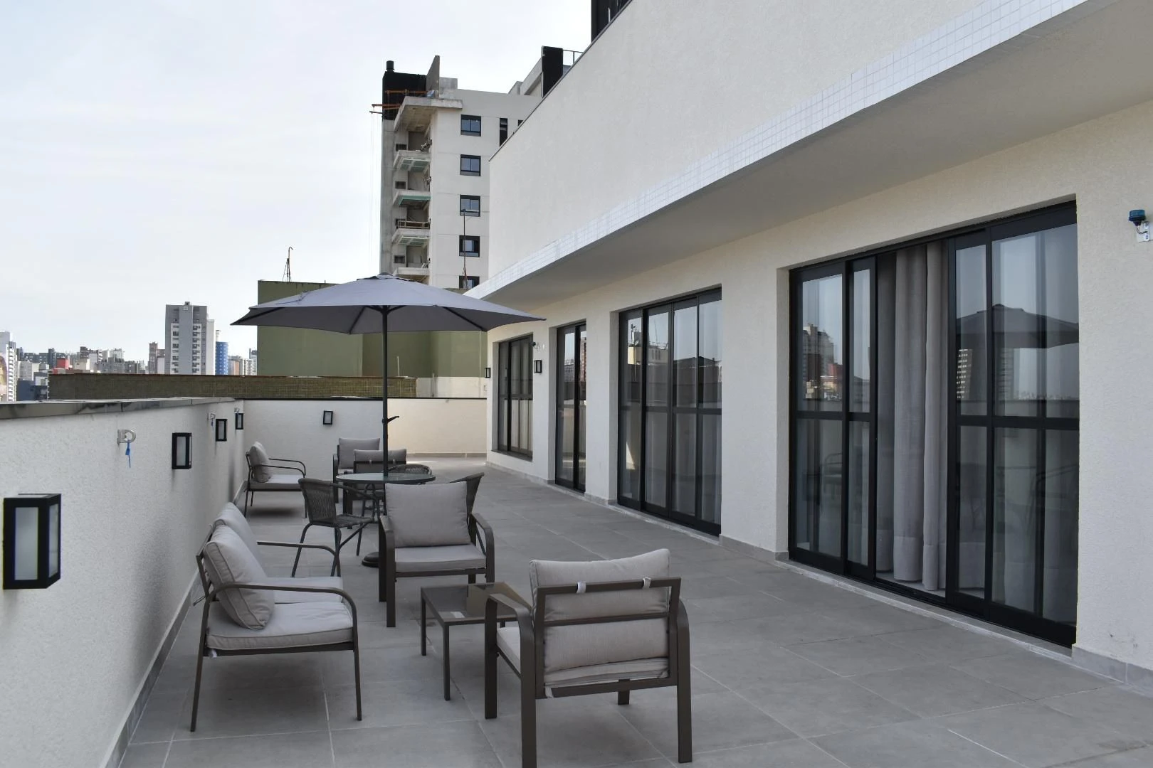 Monoambiente amueblado, 29 m², con balcón cerrado con vidrio — photo 9